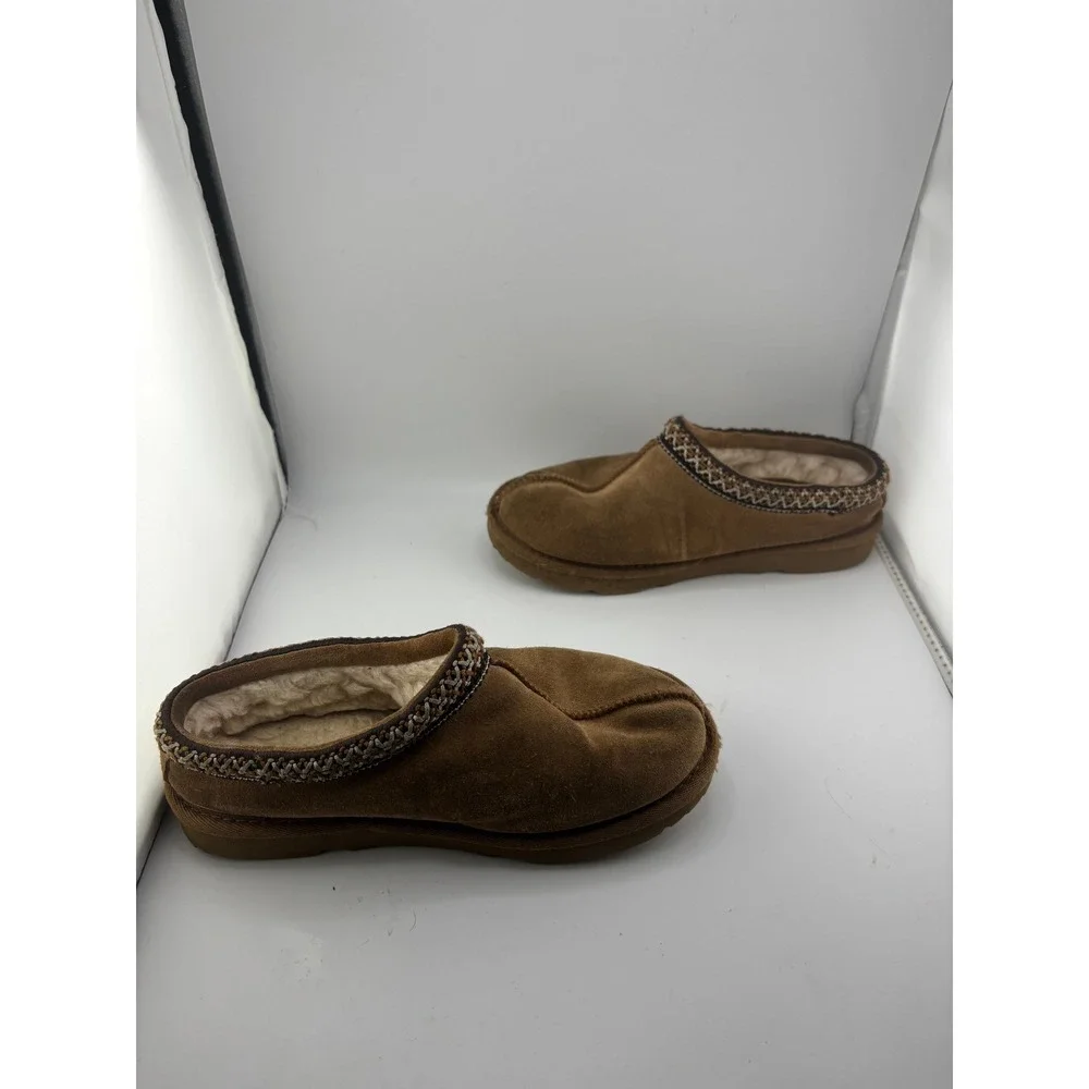 UGG Kids Tasman Suede Slippers Chestnut Brown Size 2 1019066K